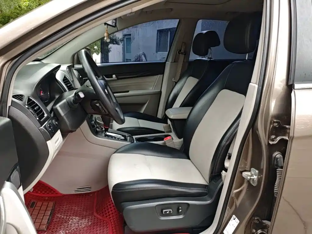 Chevrolet Captiva 2016 2015 2.4L 2WD Urban Edition 5-seater