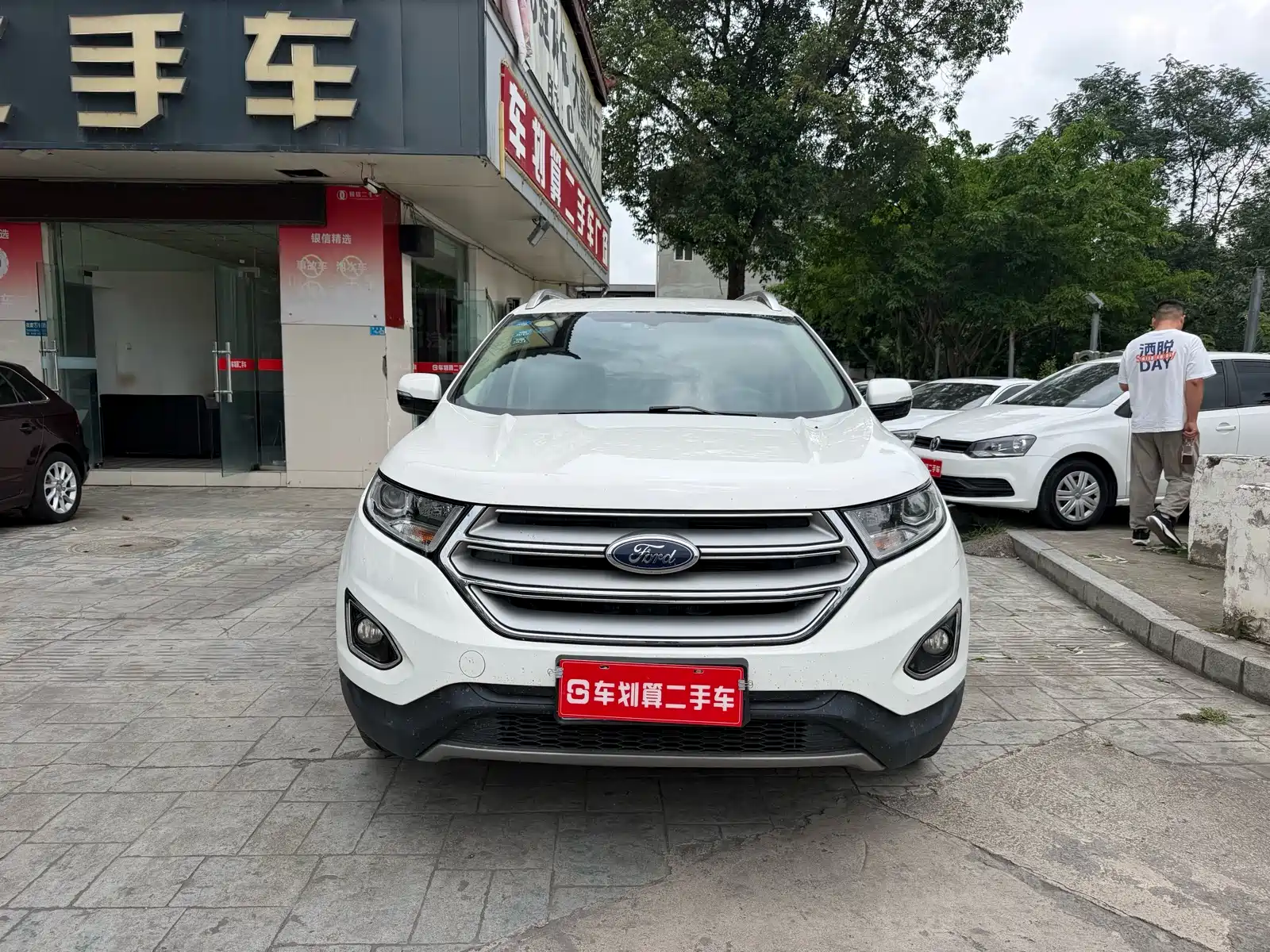Фото 2 - Ford Edge
