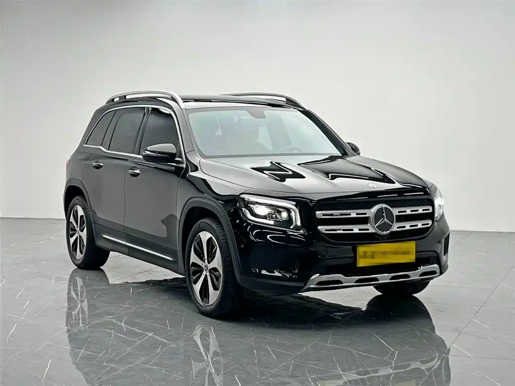 MERCEDES-BENZ GLB
