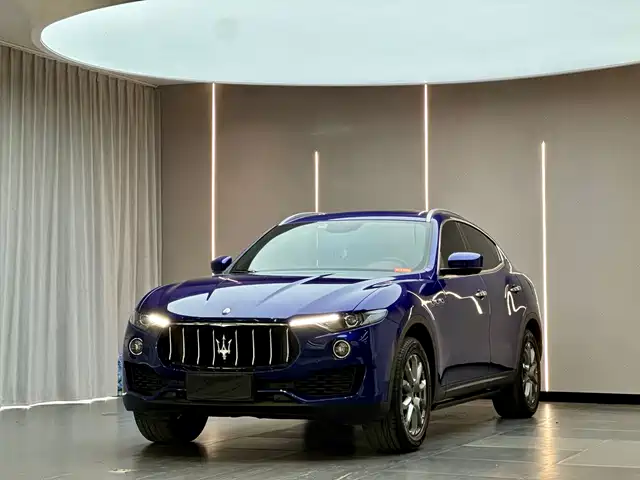 Maserati Levante 3.0T, Стандарт