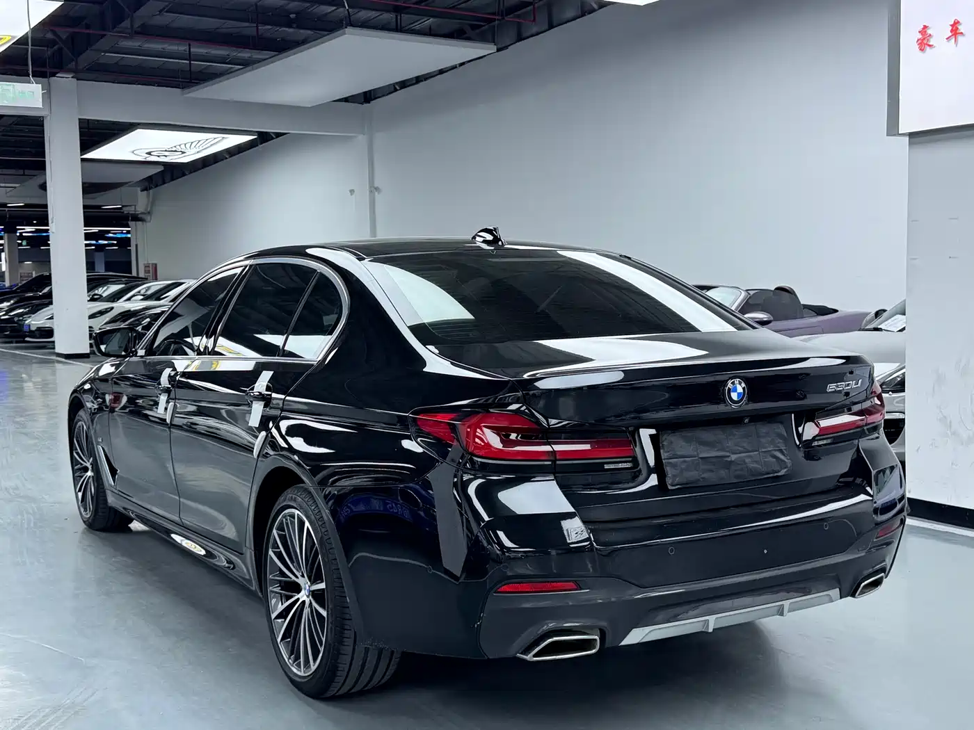 BMW 5 Series 2021 530Li Leading M Sport Package фото 22