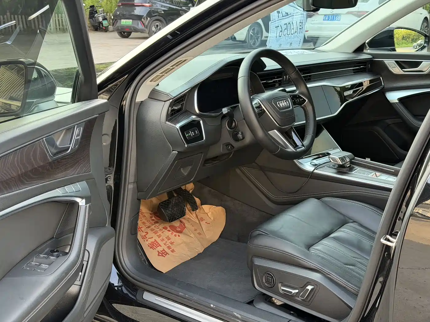Фото 4 - Audi A6L