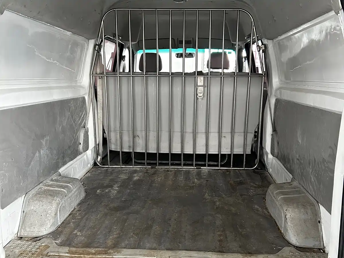 Jinbei New Hiace S 2018 2018 Model 1.5L Fortune Version Van DLCG14