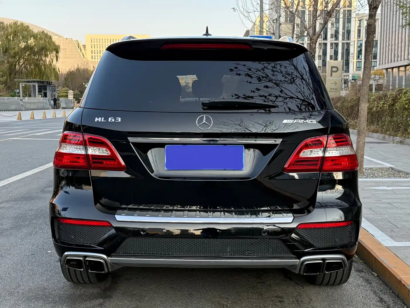 Mercedes-Benz M-Class AMG 2012 AMG ML 63 фото 19