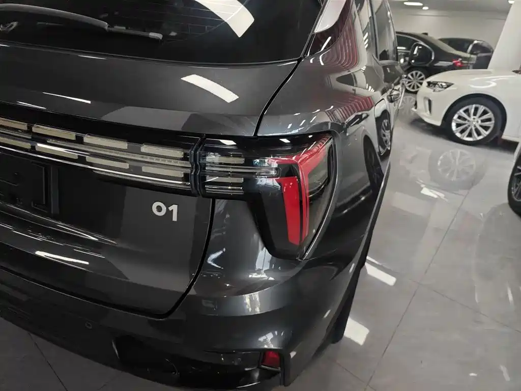 Lynk & Co 01 2023 2.0TD 2WD Pro фото 8