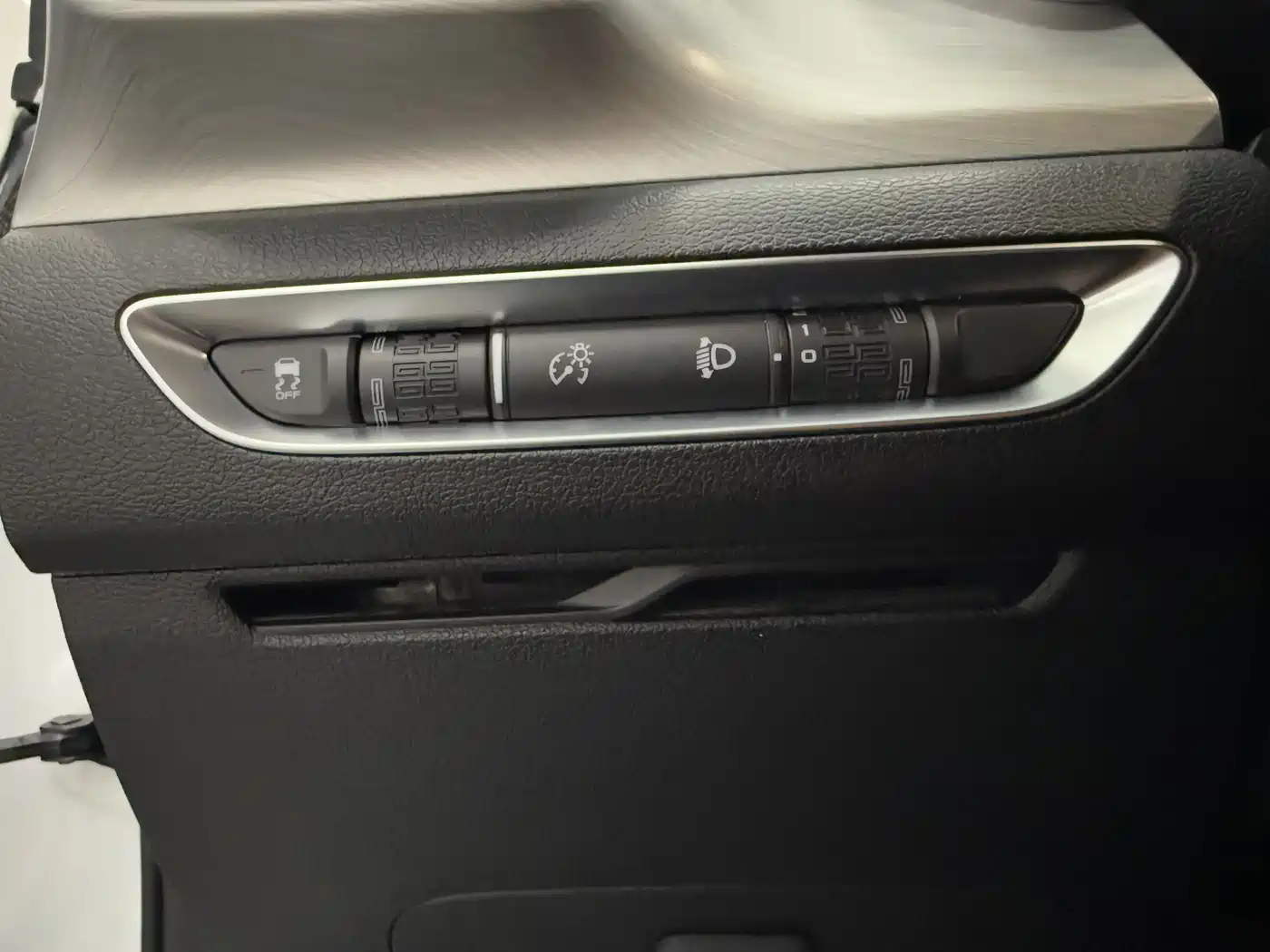 GEELY AUTOMOBILE BINYUE