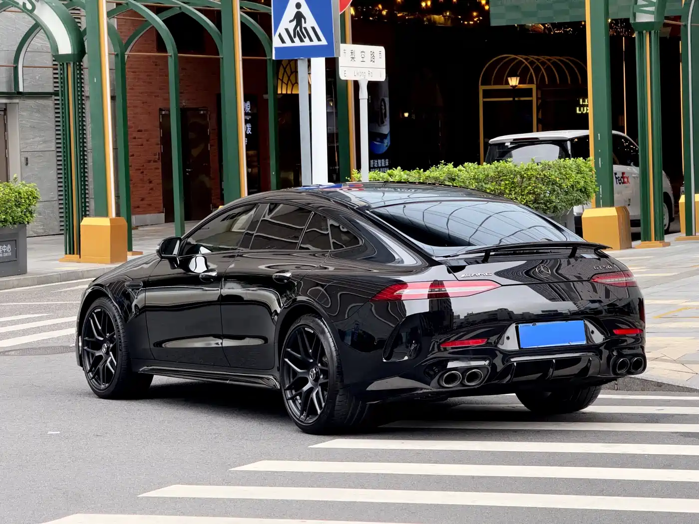 Mercedes-Benz AMG GT 2025 AMG GT 50 4-Door Coupe China Special Edition фото 4