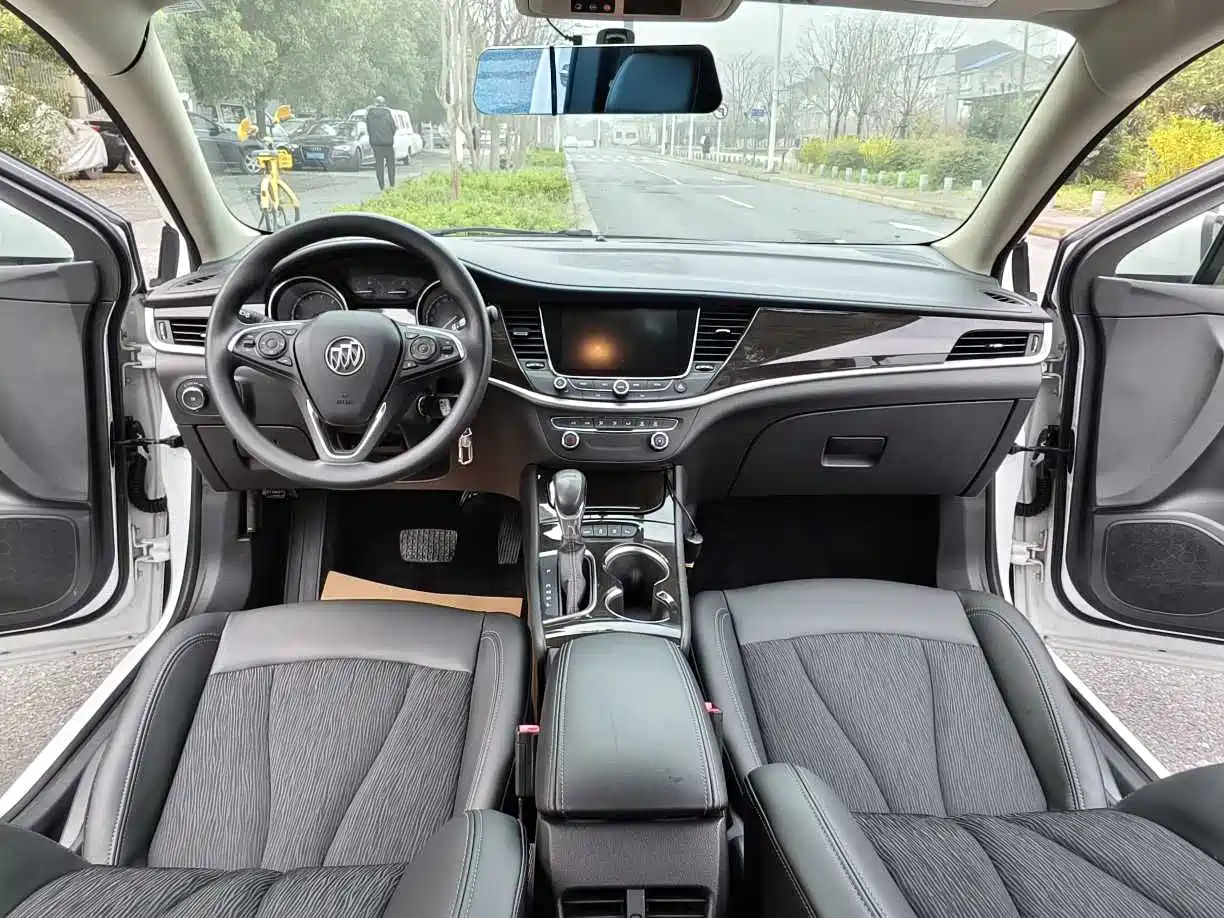 Buick Verano 2018 Sedan 20T Dual Clutch Leading фото 13