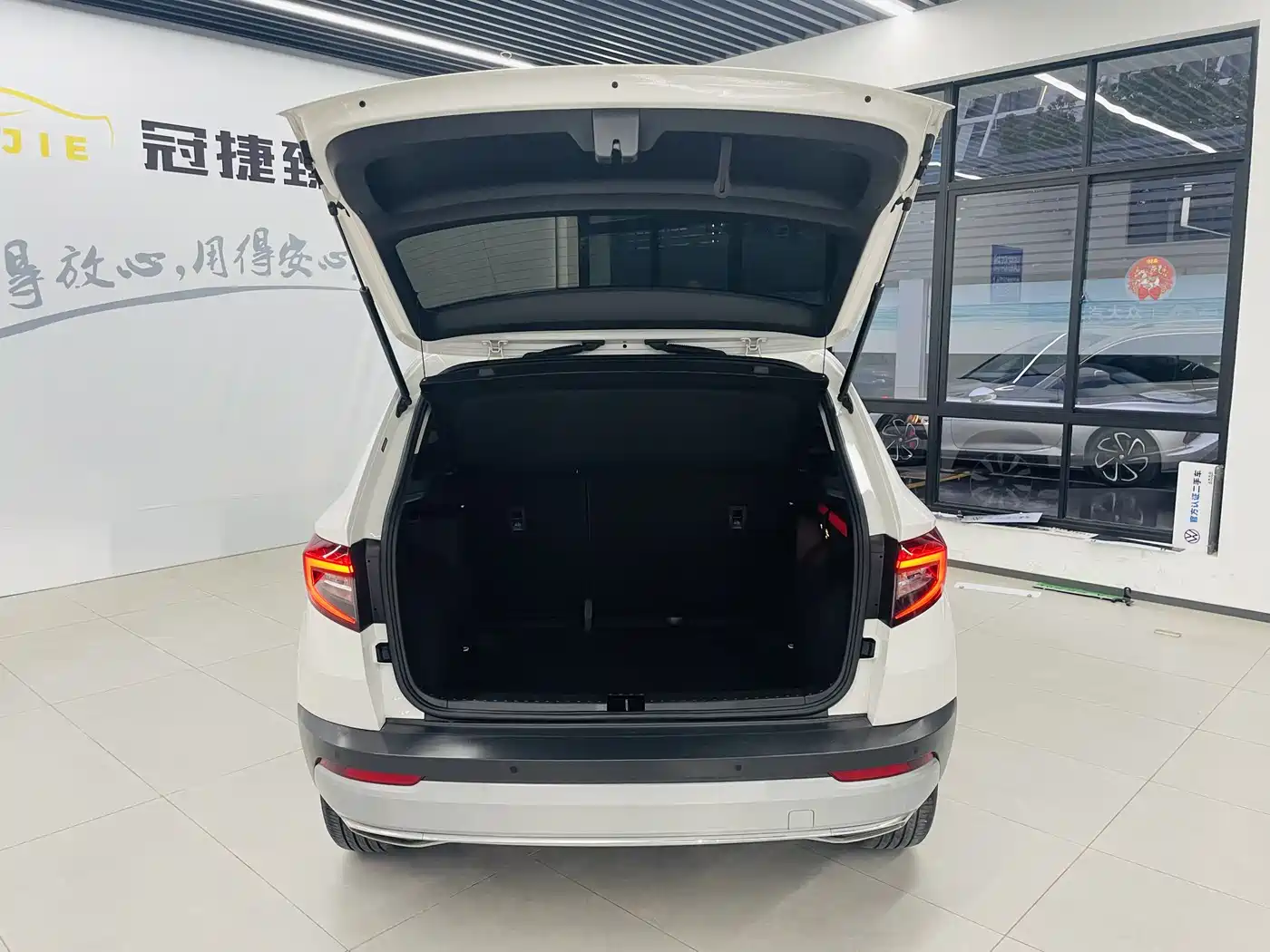 Škoda Karoq 2019 TSI280 Smart Drive Luxury Edition China VI фото 15