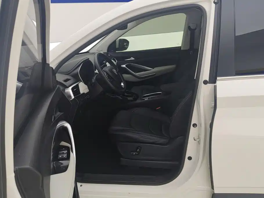 Baojun 530 2019 2019 1.5T CVT Premium China V