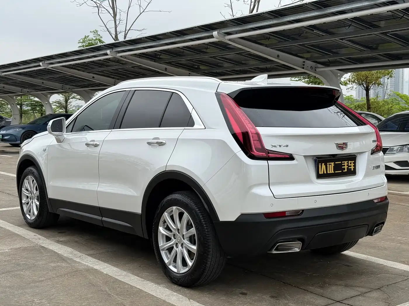 CADILLAC XT4