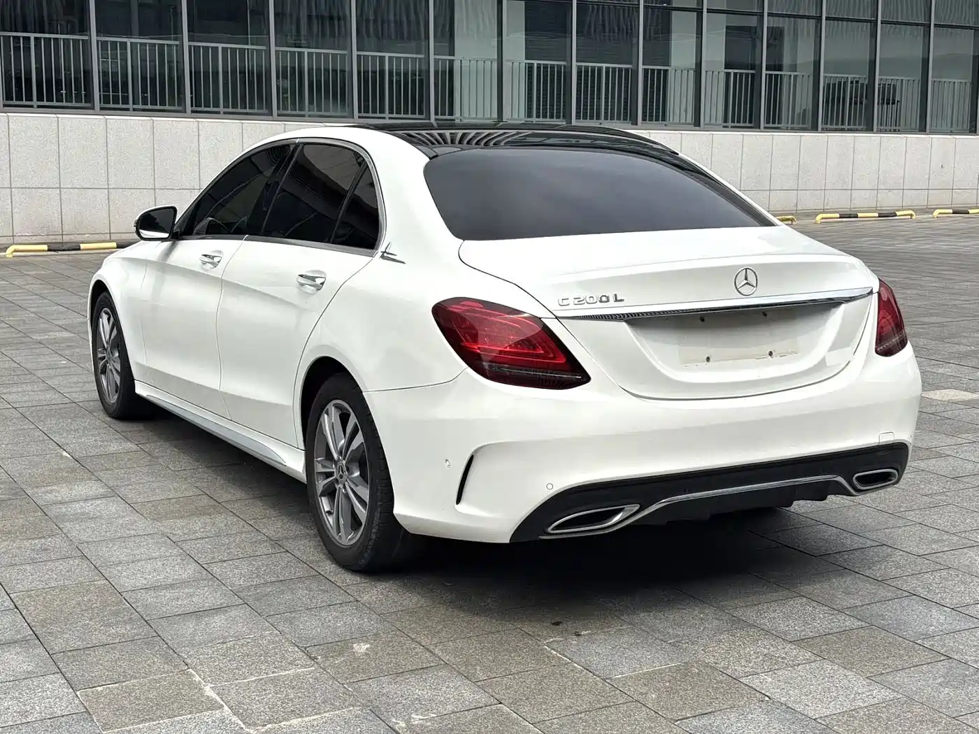 Photo 4 - Mercedes-Benz C-Class
