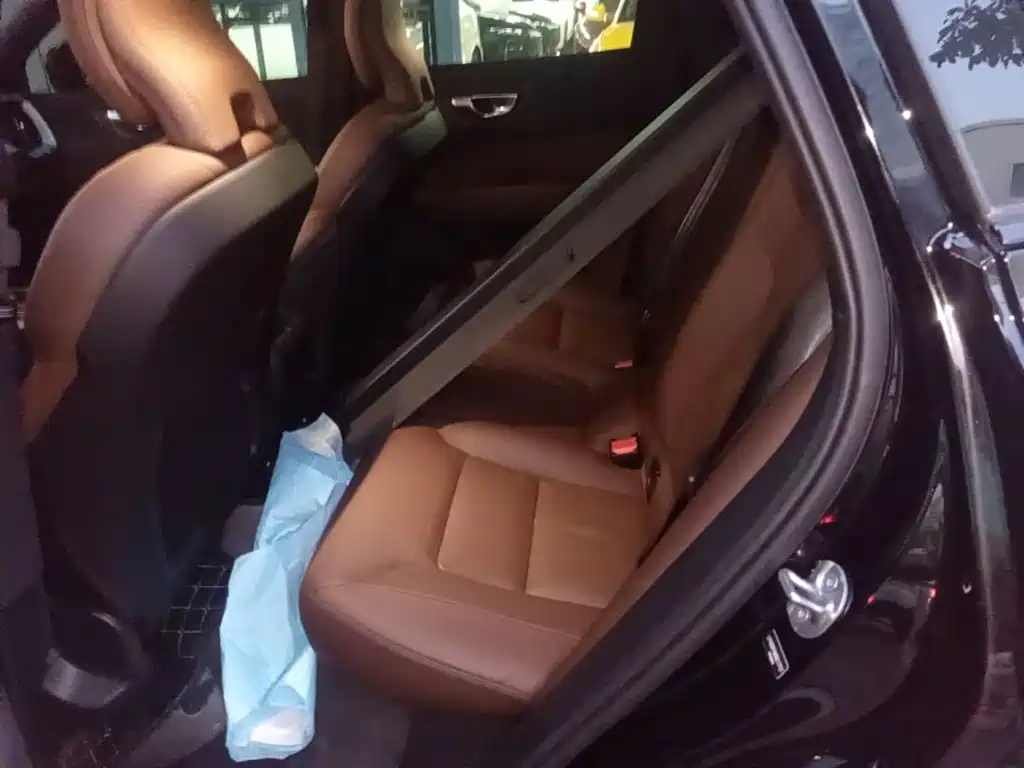 Volvo XC60 2025 2025 B5 AWD Smart Luxury Edition