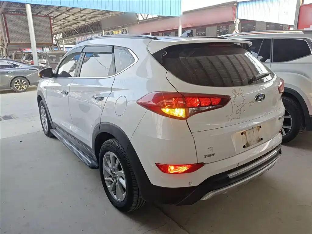 Hyundai Tucson 2015 1.6T Dual Clutch 2WD Smart фото 23