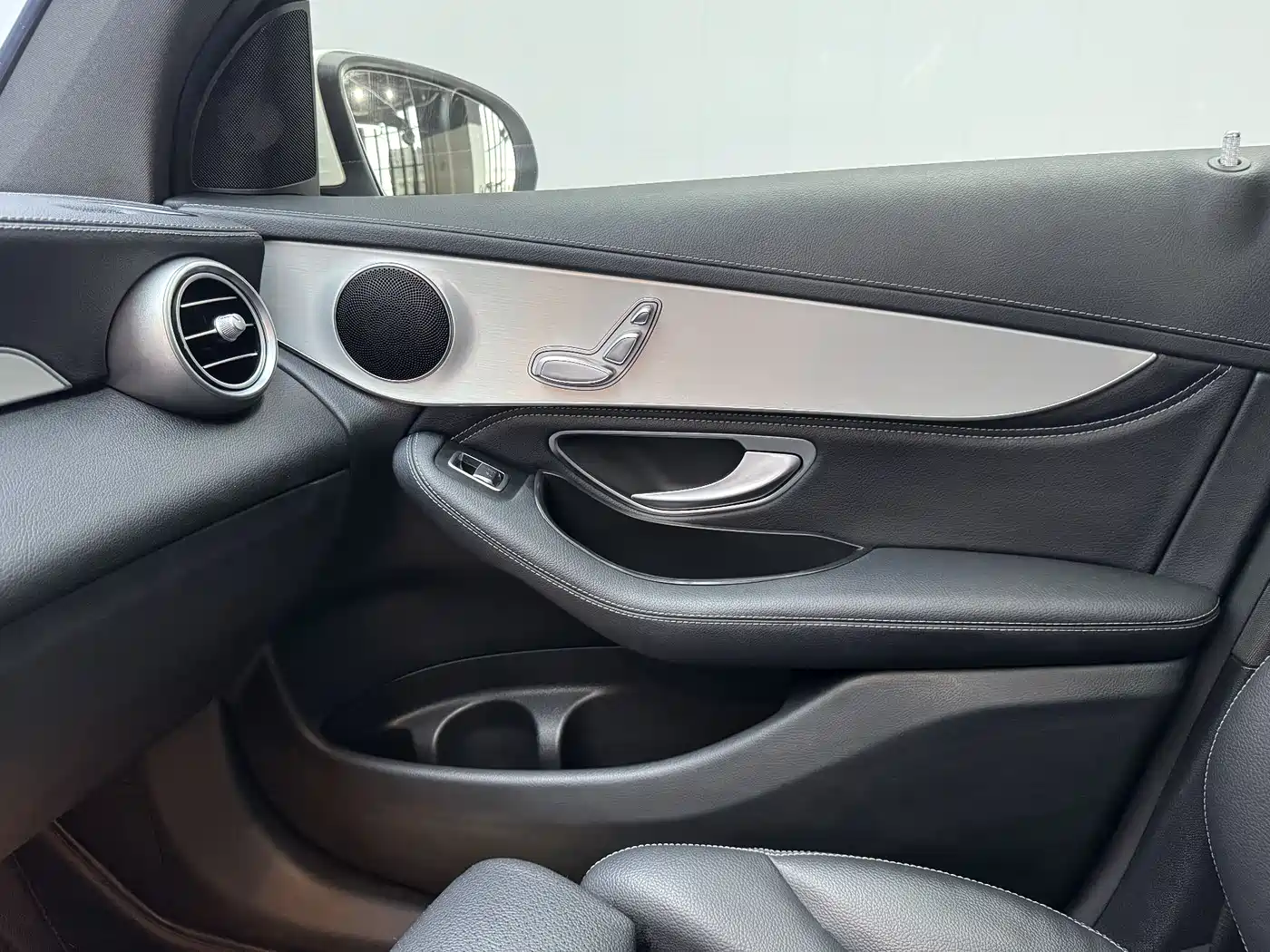 Mercedes-Benz GLC 2020 GLC 260 L 4MATIC Dynamic фото 17