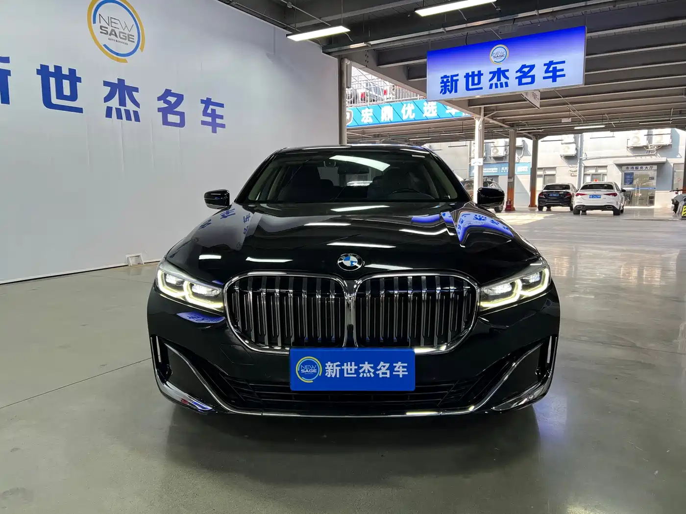 BMW 7 Series 2019 Facelift 740Li Leading Luxury Package фото 2