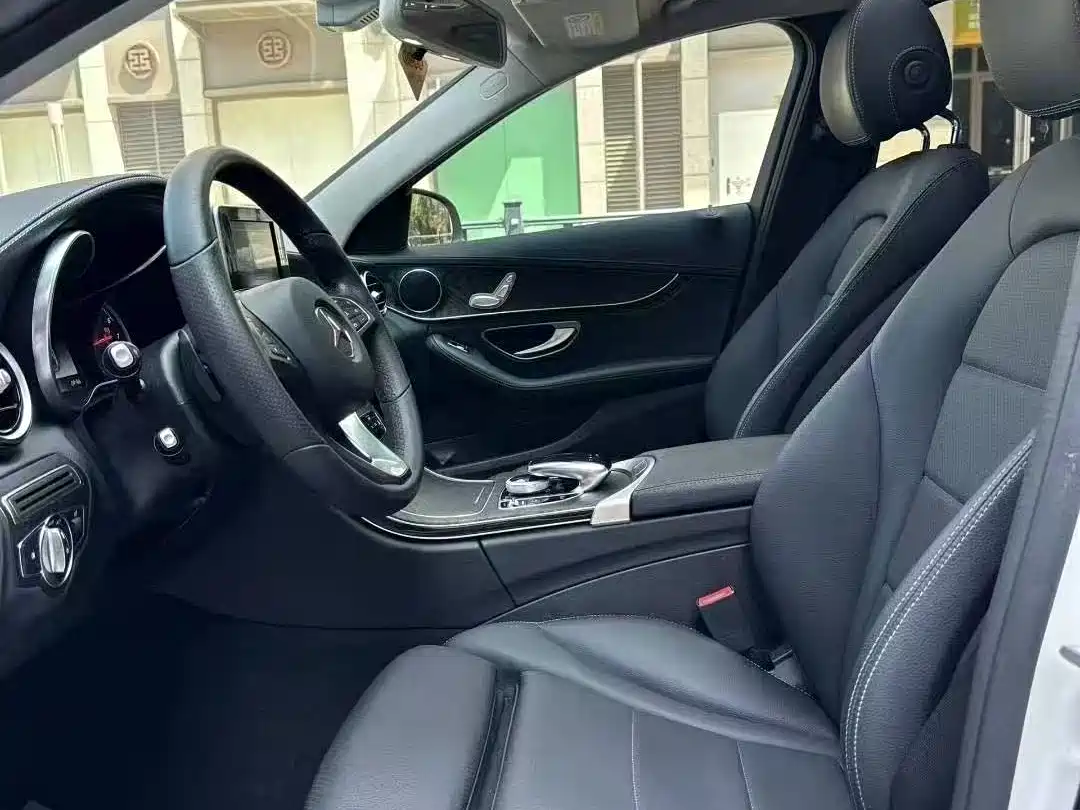 Mercedes-Benz C-Class 2016 C 200 L фото 3