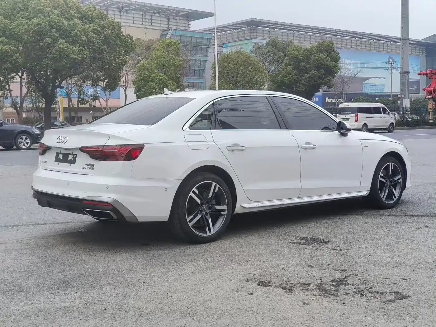Audi A4L 2022 40 TFSI Luxury Dynamic фото 7