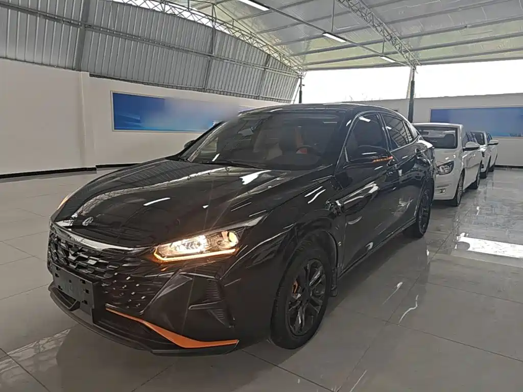 Dongfeng Aeolus Yixuan 2023 — пригон из Китая