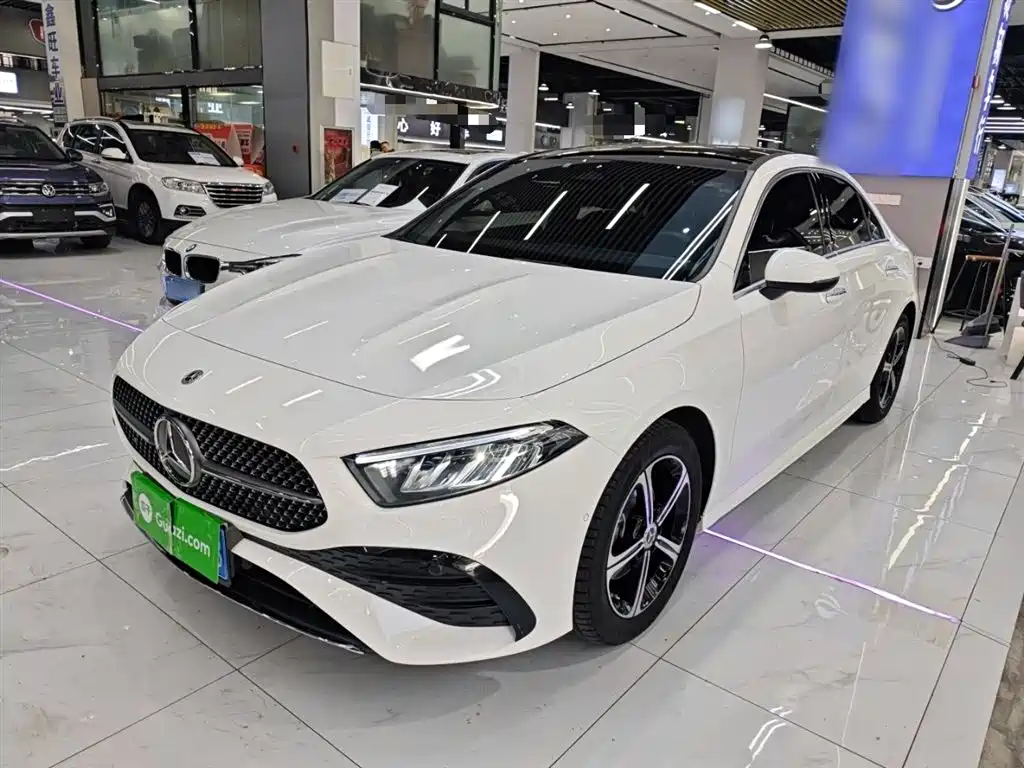 Mercedes-Benz A-Class 2024 A 200 L Fashion Edition фото 2