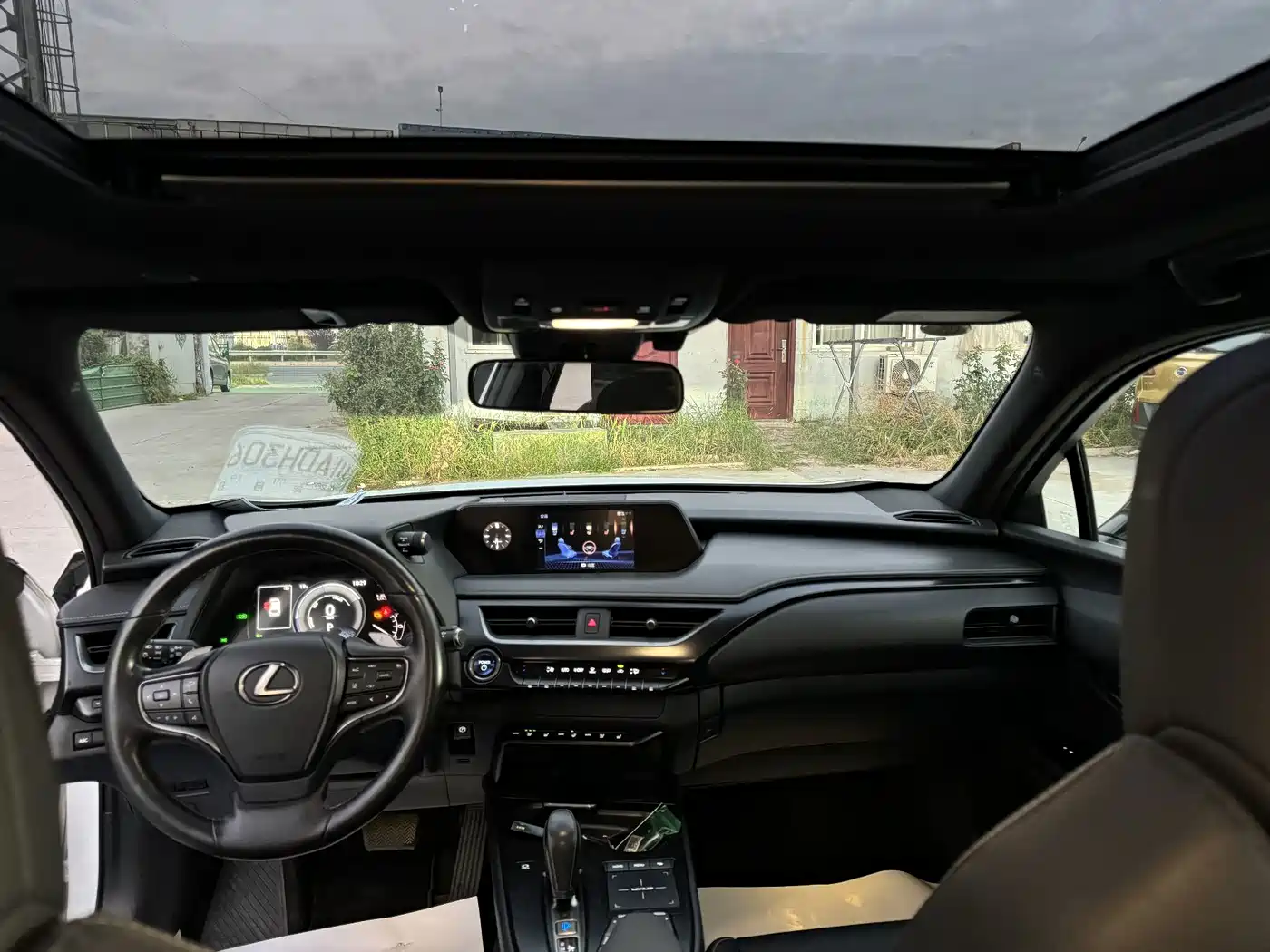 Lexus UX, миниатюра 8