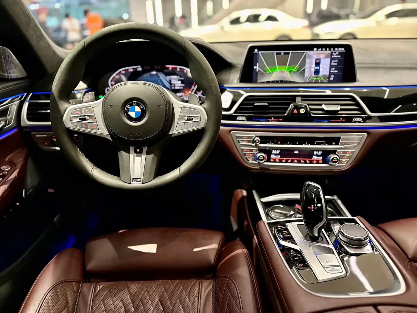 BMW 7 Series 2019 740Li xDrive Executive M Sport Package фото 5