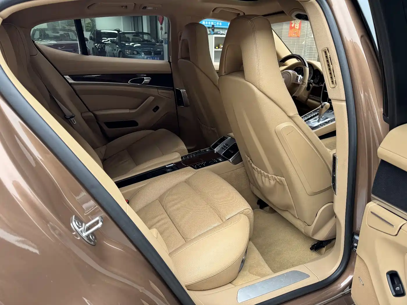 Porsche Panamera 2010 Model Panamera S 4.8L фото 9
