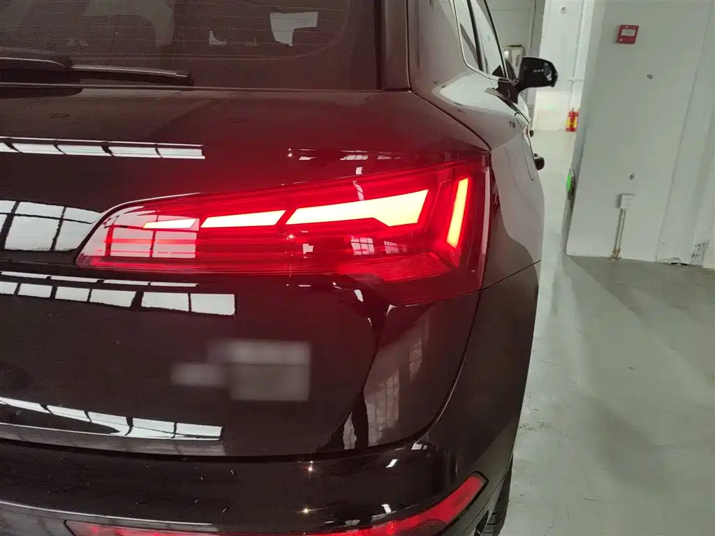 Audi Q5L 2025 40 TFSI Luxury Dynamic фото 8