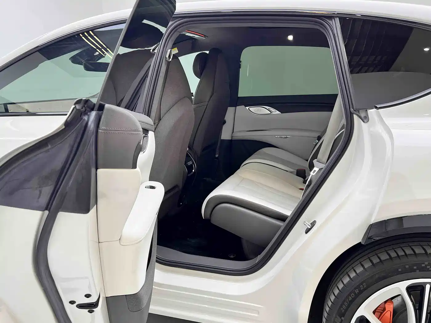 ZHIJI AUTOMOBILE ZHIJI LS7