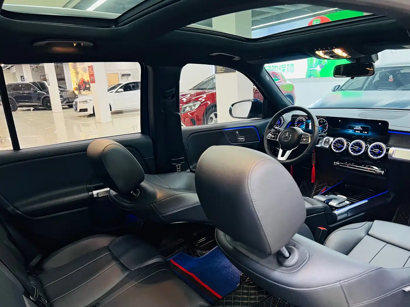 MERCEDES-BENZ GLB