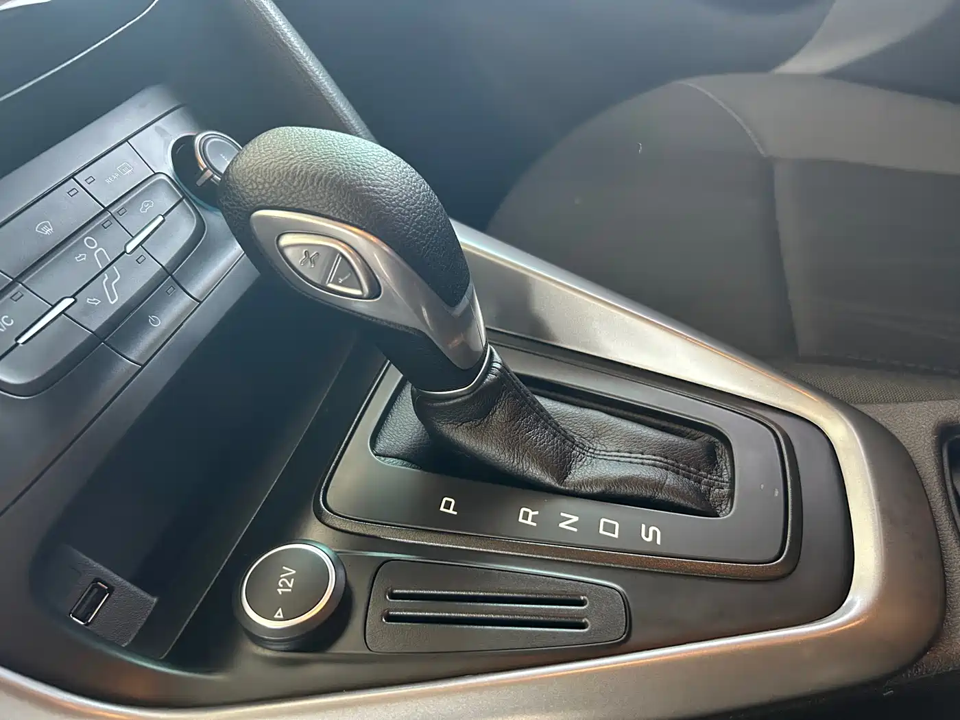 Фото 10 - Ford Focus