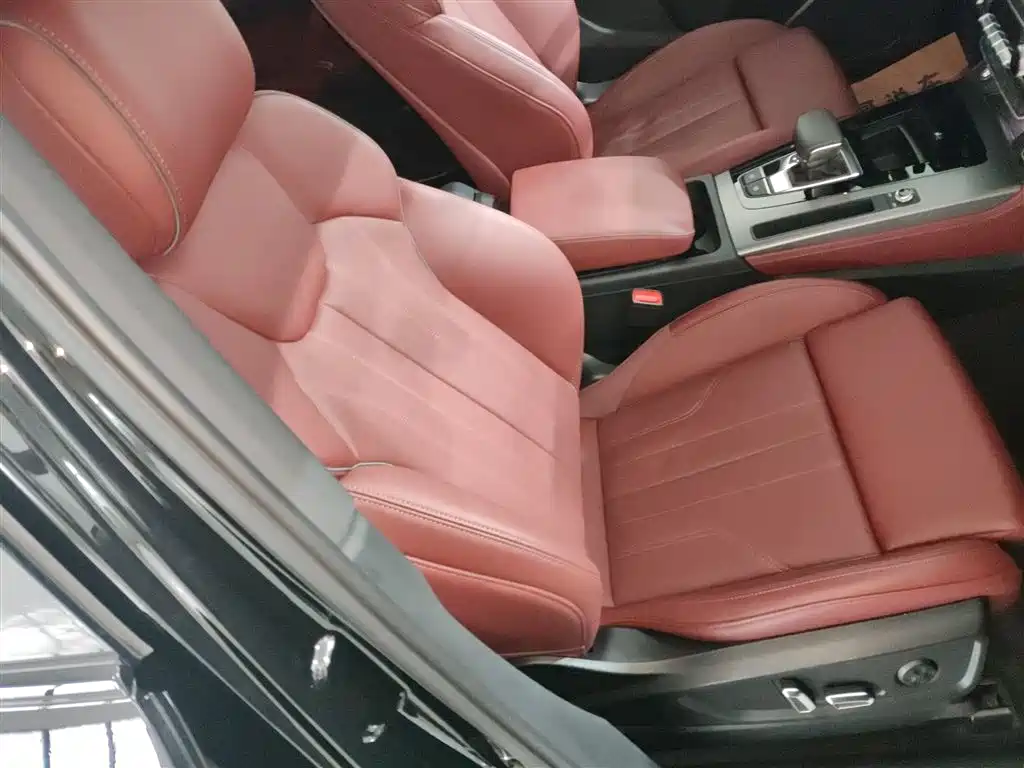 Audi Q5L 2025 40 TFSI Luxury Dynamic фото 25