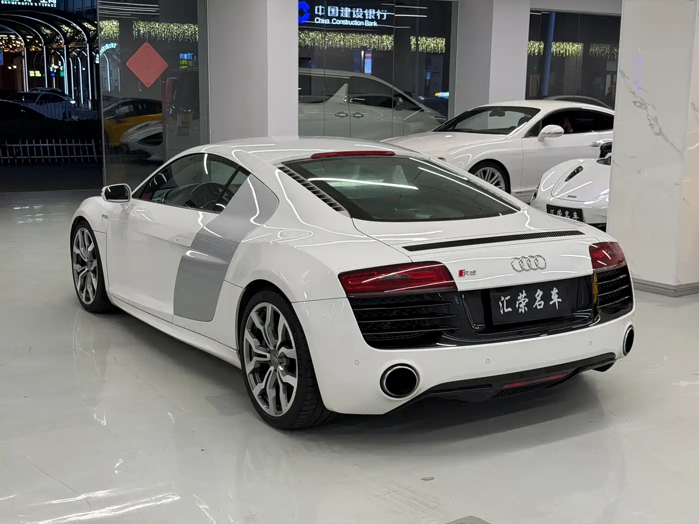 Audi R8 2014 5.2 FSI quattro фото 12