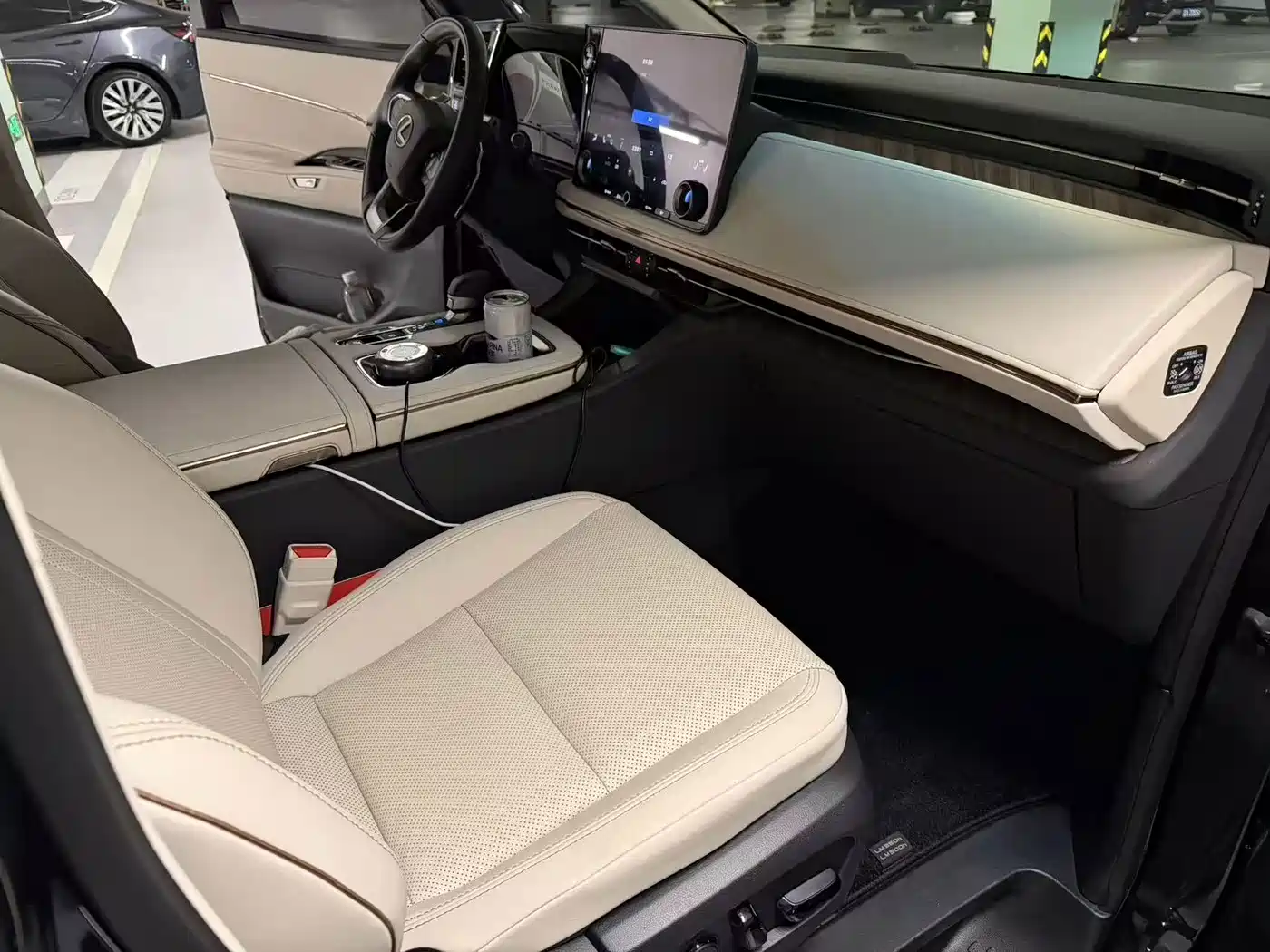 Lexus LM 2025 2023 350h 7-Seater Elegance Edition