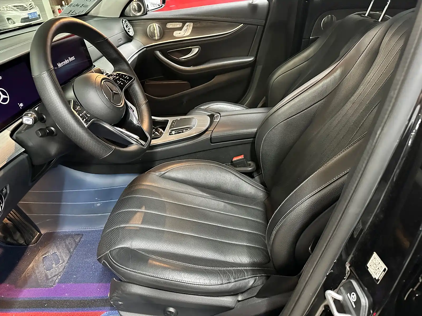 Фото 8 - Mercedes-Benz E-Class