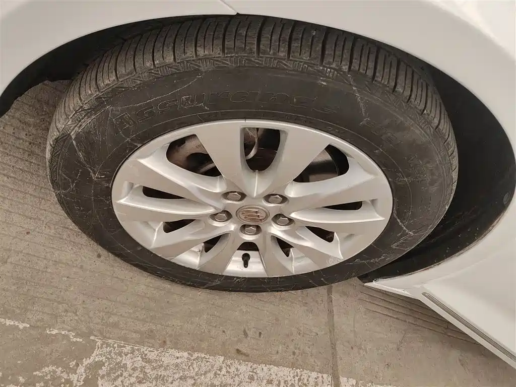 Buick LaCrosse 2013 2.4L SIDI Elite Comfort фото 23