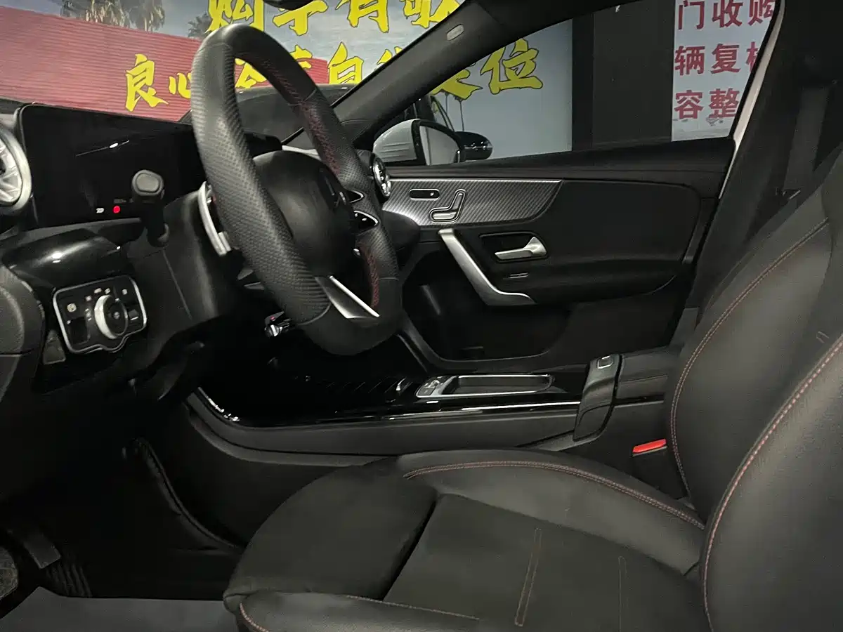 Mercedes-Benz A-Class 2024 A 200 L Fashion Edition фото 4