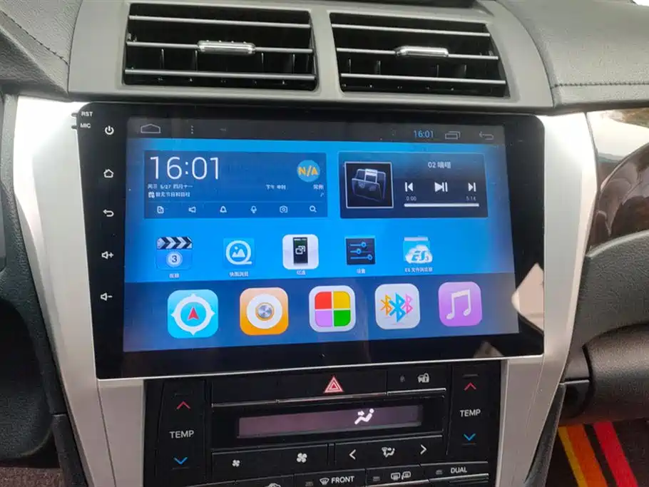 Toyota Camry 2015 2.0G Leading Edition фото 13