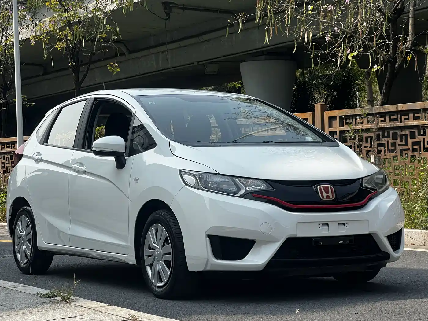 Фото 3 - Honda Fit
