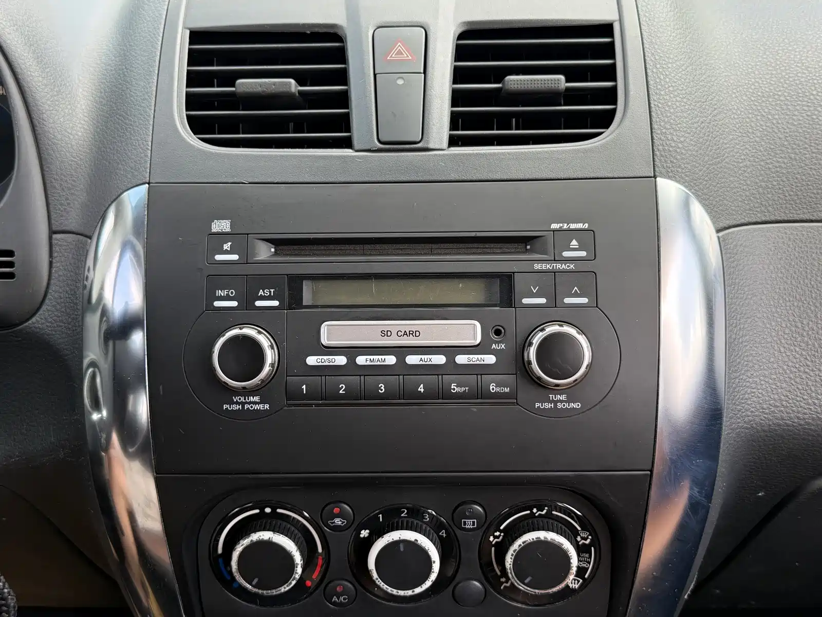 Фото 13 - Suzuki SX4