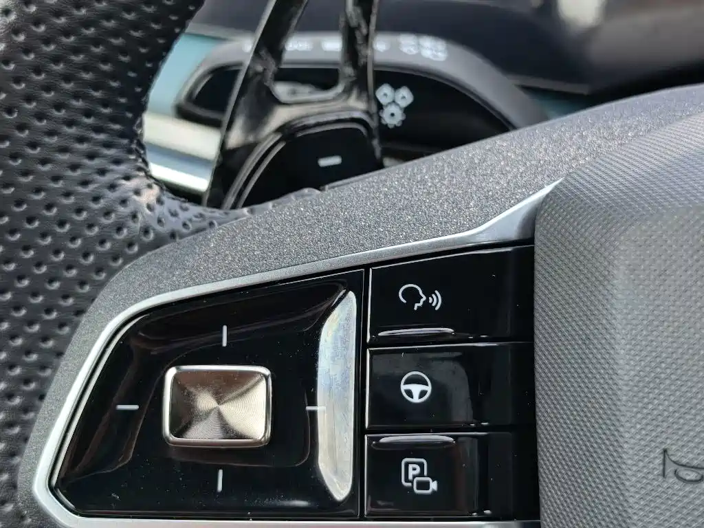 Фото 24 - MG MG7