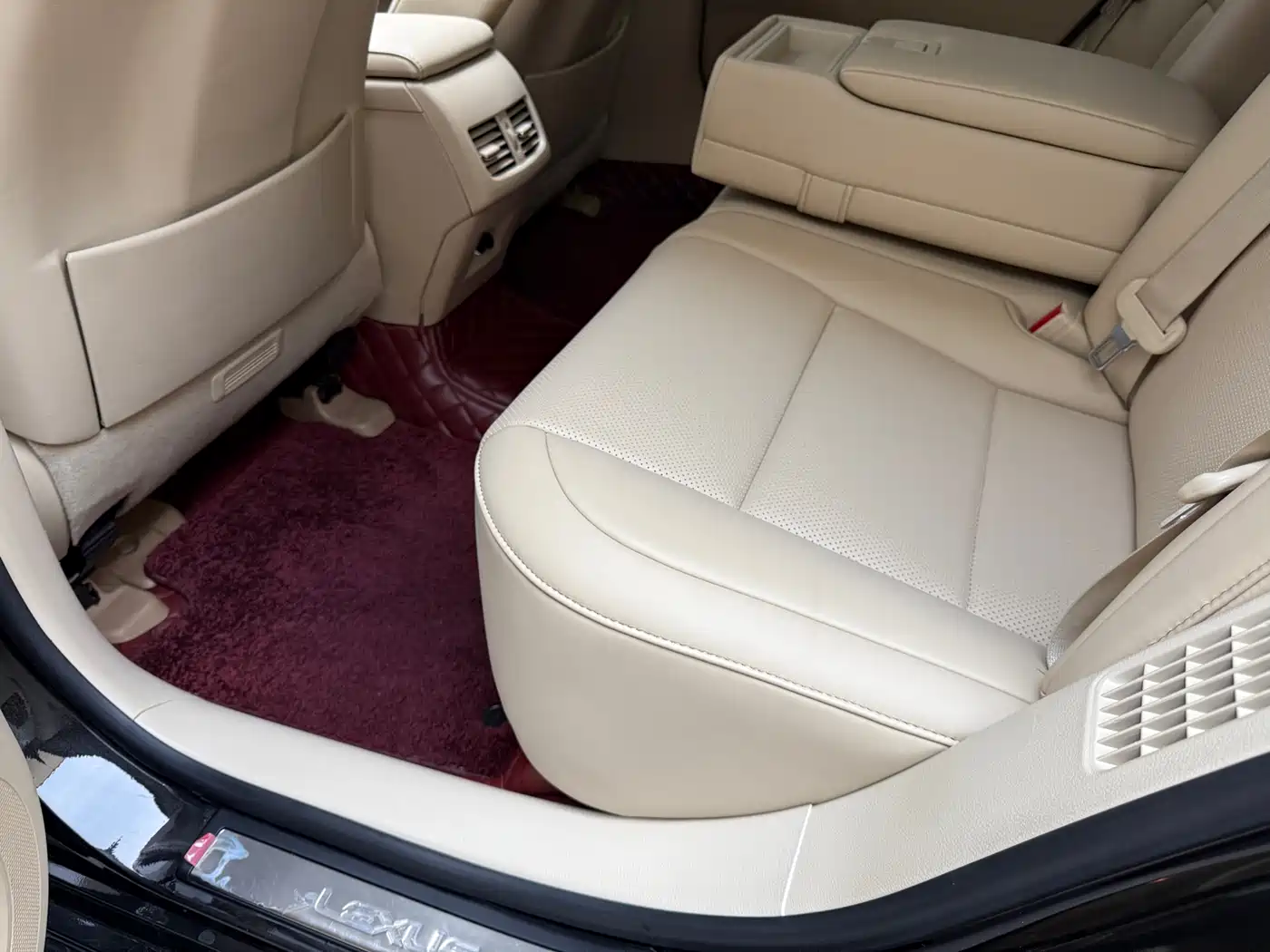Lexus ES 2013 300h Luxury Edition фото 20