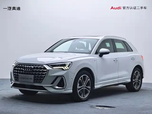 Audi Q3 35 TFSI, Стиль Драйв