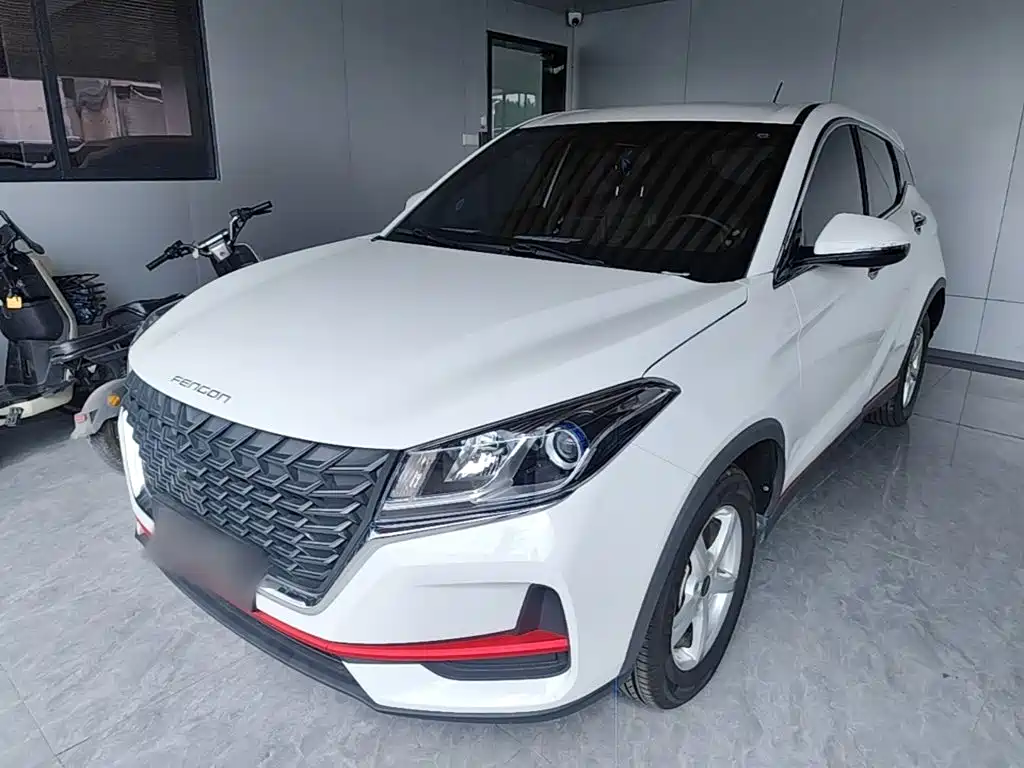 Dongfeng Fengguang Fengon 500 2023 2022 1.5L CVT Enjoyment Edition