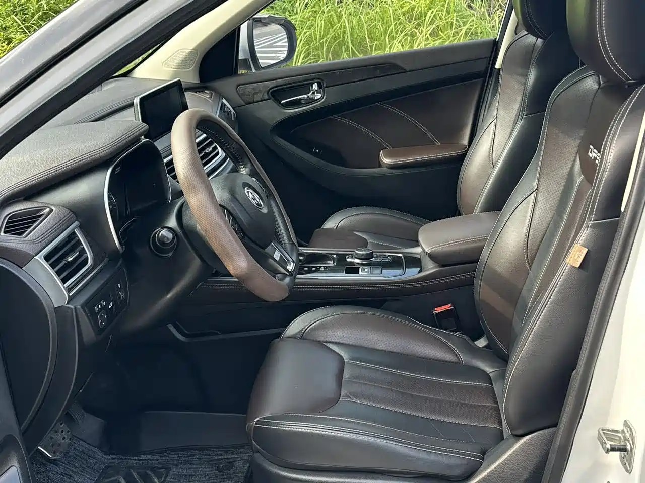 Dongfeng Fengguang Fengguang 580 2017 2016 Facelift 1.5T CVT Comfort