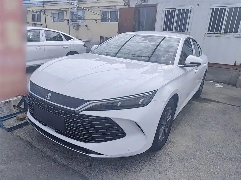 BYD Qin L 2026 DM-i 128KM Progressive фото 2