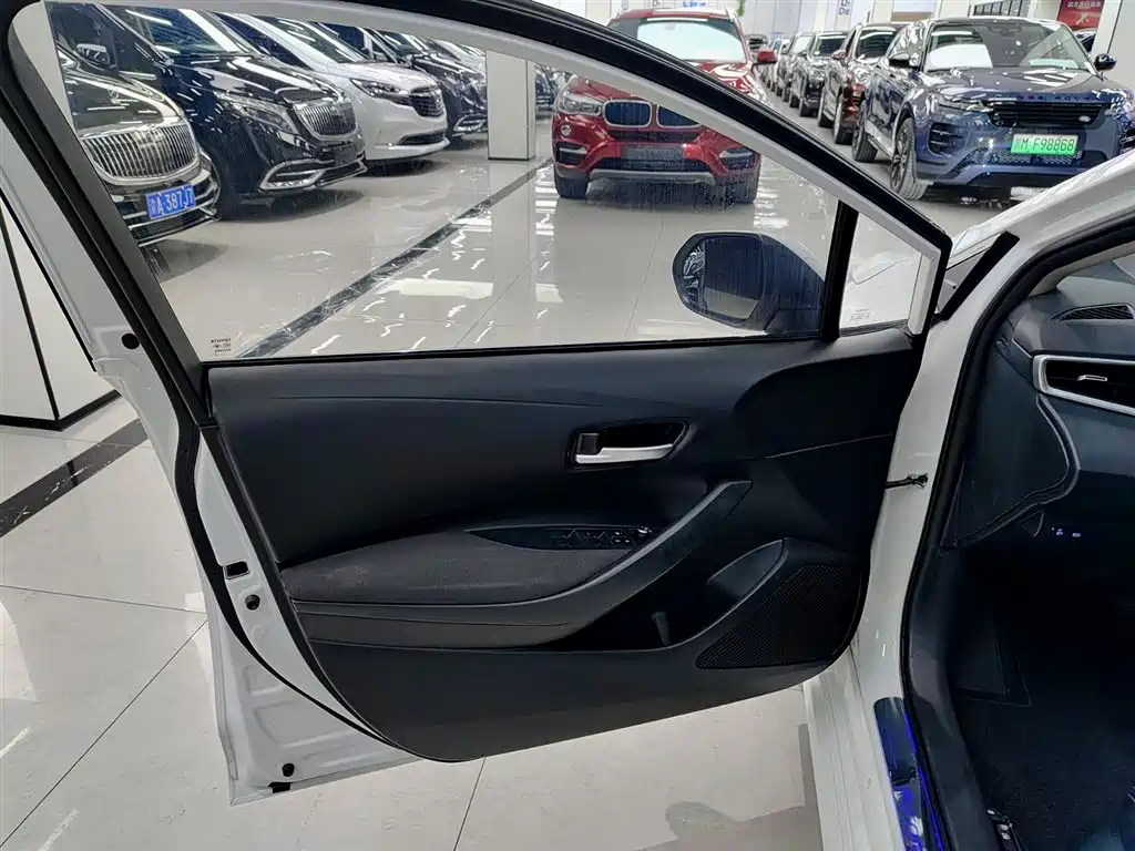 Toyota Corolla 2021 1.2T S-CVT Elite PLUS Edition фото 6