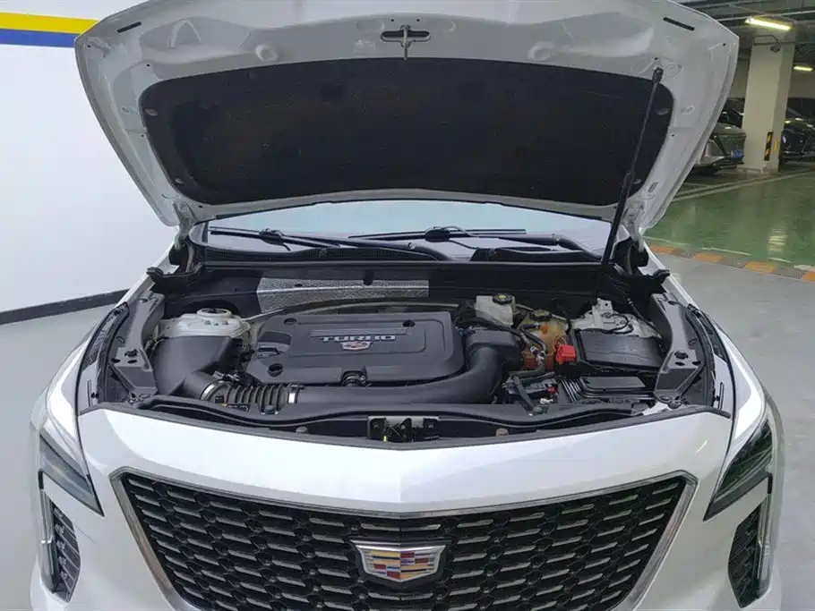 Cadillac XT4 2020 Facelift 28T 2WD Leading фото 10