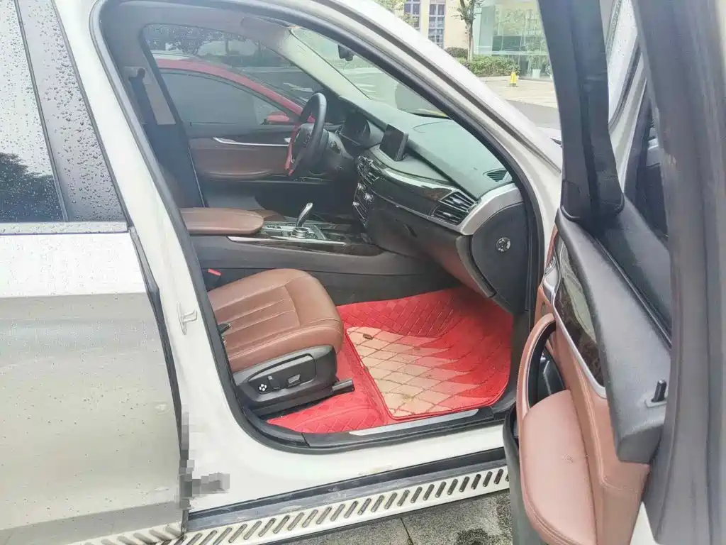 Photo 10 - BMW X5 (Import)