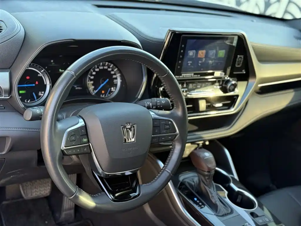 Toyota Crown Kluger 2023 2.5L HEV AWD Luxury Edition фото 15